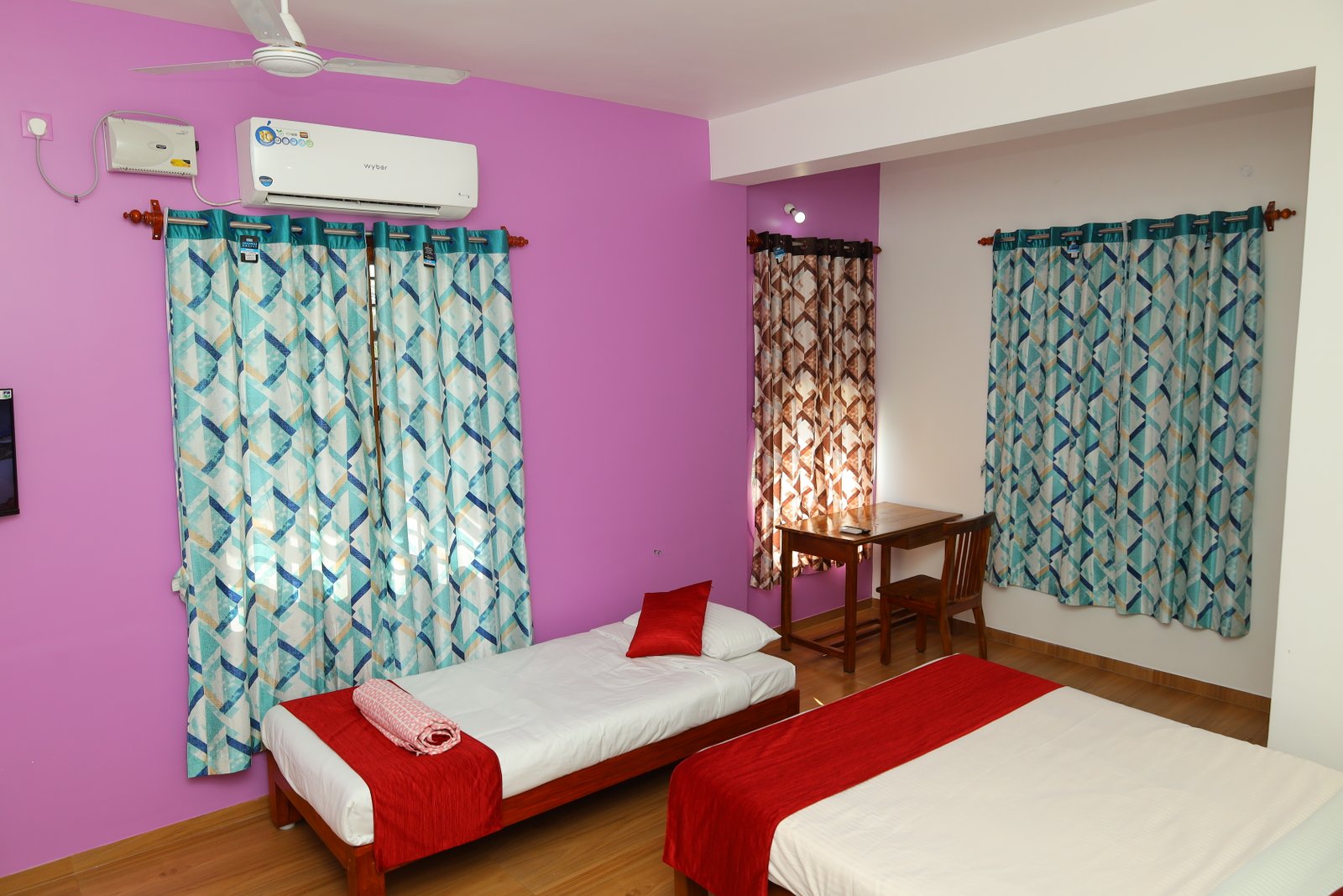 Guest accommodation at La Villa Le Bonheur