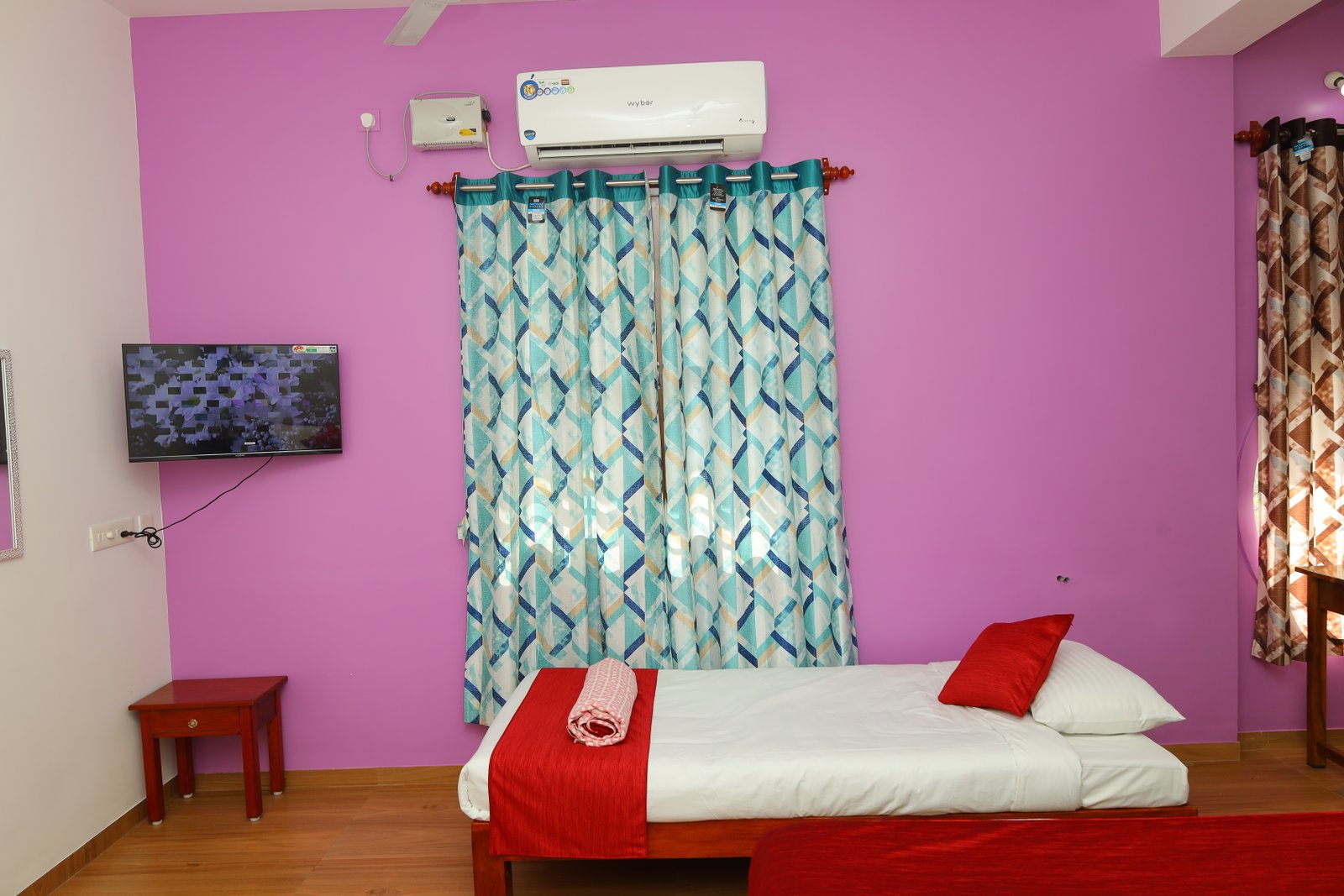La Villa Le Bonheur room interior